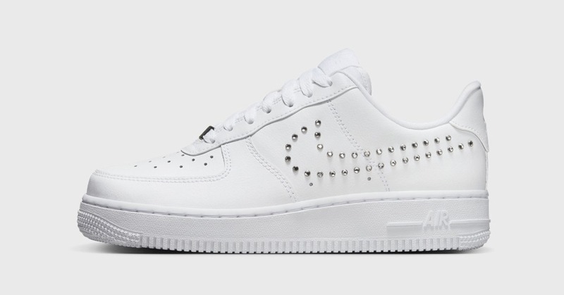 studded nike air force 1